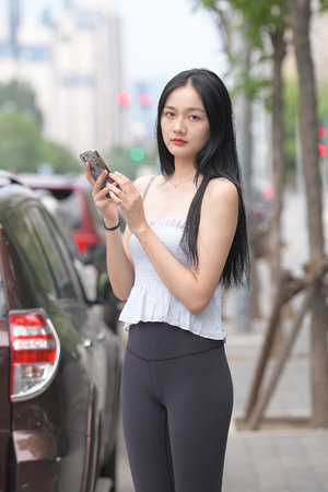 《春如潮水》小说