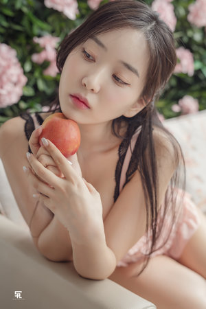 亚洲岛屿上的魅力女性