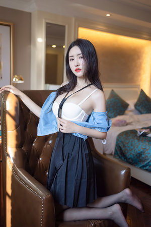 人妻小霞